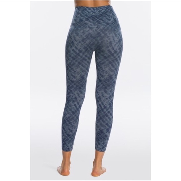 Spanx Seamless Leggings in Color Indigo Watercolor - Picture 3 of 6